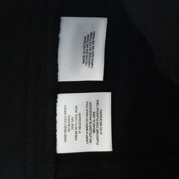 (4) Jones New York Signature Stretch Skinny Pant with Faux Leather Details - Picture 4 of 10